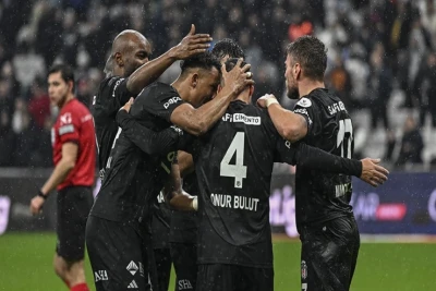 "Beşiktaş" həsrətə son qoydu