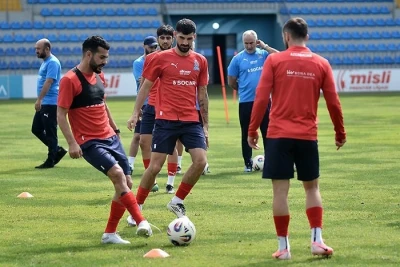 Millimiz Ukrayna oyunu öncəsi son məşqini keçirdi
