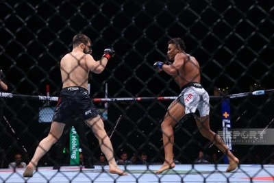 Bakıdakı UFC turniri tarixə ən uzunmüddətli 11-ci yarış kimi düşüb