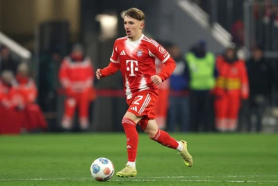 "Arsenal" "Bavariya"nın 17 yaşlı yarımmüdafiəçisi Lenart Karl üçün 90 milyon avro ödəməyə hazırdır