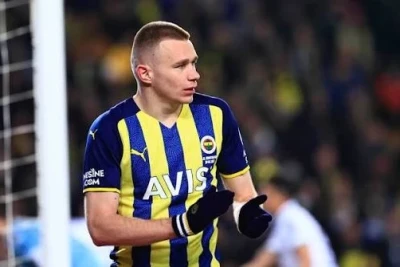 “Qarabağ” “Fənərbağça”nın sabiq müdafiəçisini transfer etmək istəyib, lakin maaş şərtlərində razılığa gələ bilmədi