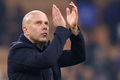 Arne Slot Jeremi Frimponqun transferinin səbəblərini açıqlayıb