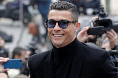 Kriştiano Ronaldu dünyanın ən çox qazanan futbolçusu olub