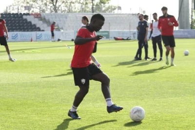 "Qəbələ"nin futbolçusu Şuaybu "Şamaxı"da baxışdadır və yoxlama oyununda qol vurub