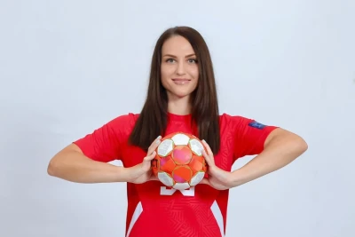 Milli həndbolçu Marta Slemanova "Kür"də