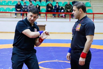 Naxçıvanda güləş hakimləri üçün yeni qaydalar üzrə texniki seminar keçirildi