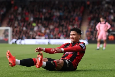 "Arsenal" və "Manchester United" Evanilson üçün 65 milyon avroluq təkliflərlə rəqabət aparır