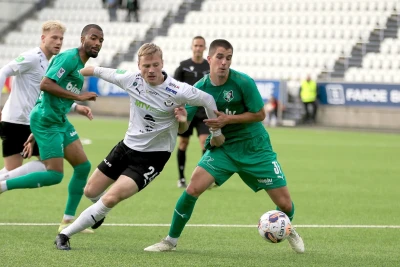 Bir qolu olmayan futbolçu Konfrans Liqasında tarixi qol vurub