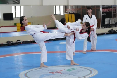 18 taekvondoçu dan dərəcəsi uğrunda imtahan verib - FOTO