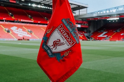 "Liverpul" müdafiə xəttini gücləndirmək üçün Bastoni və Şlotterbekə diqqət yönəldib