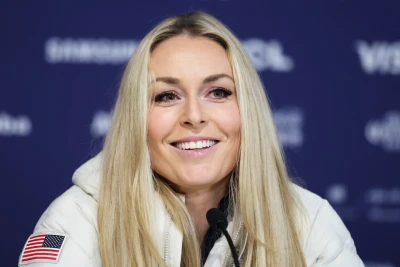 Lindsi Vonn Olimpiadada yıxıldıqdan sonra helikopterlə təxliyə edildi: Zədəli diz problemi yenidən üzə çıxdı