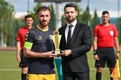 "Füzuli" futbolçusu PFL tərəfindən mükafatlandırılıb