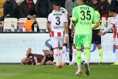 "Qalatasaray" zədəli futbolçuları ilə bağlı açıqlama yayıb