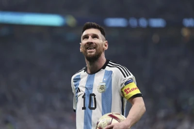 Messi həmyerlisini Argentina millisinə düşməməklə hədələyib