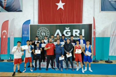 Naxçıvan boksçuları Türkiyədə keçirilən turnirdə 14 qızıl medal qazanıb