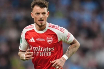 "Everton" "Arsenal"ın müdafiəçisi Ben Uaytı transfer etmək istəyir