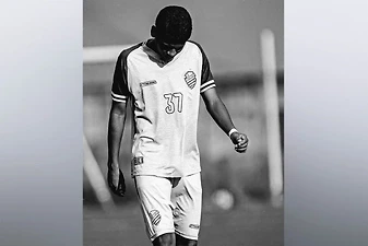 Braziliyada 15 yaşlı futbolçu yoldaşlıq oyunu zamanı güllələnib