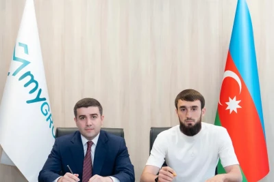 Şəfa Arsen Ağcabəyovla müqavilə bağlayıb