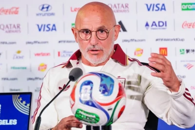 Luis de la Fuente dünya çempionluğunu qazanan ən yaşlı mütəxəssis olub