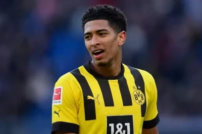 16 yaşlı Ayxhorn Almaniya Kubokunda Bellinqemin rekordunu qırdı