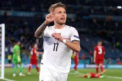 Avropa çempionu Çiro İmmobile futbol karyerasını başa vurub
