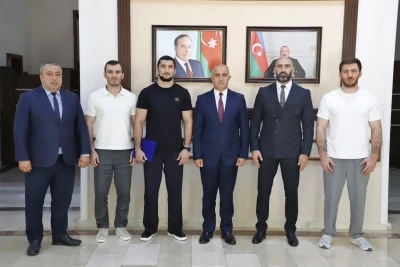 Məcid Seyidov Fərman Həsənovə fəxri fərman təqdim edib