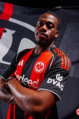 "Qarabağ"ın Çempionlar Liqası rəqibi "Ayntraxt" hücumçu transferi etdi