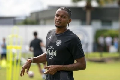 Akanji "İnter"lə razılaşıb