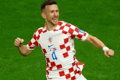 İvan Perişiç PSV ilə müqaviləsini uzadır