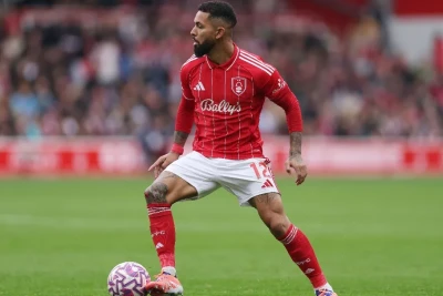 "Çelsi" Duqlas Luizi icarəyə götürmək istəyir