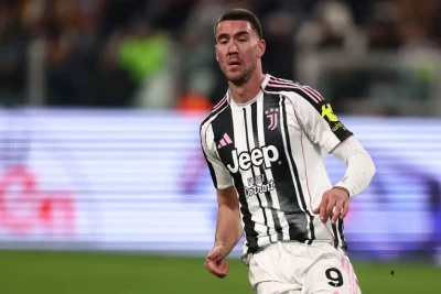 Beşiktaş Duşan Vlahoviçə 8 milyon avro maaşla müqavilə təklif edib