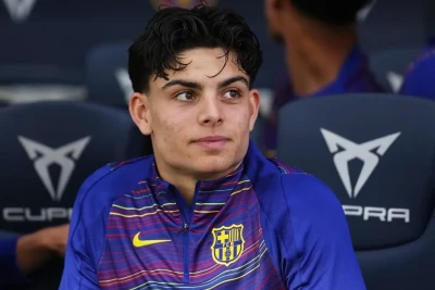 Barcelona müdafiəçisi Xavi Esparta ilə müqaviləsini 2030-cu ilə qədər uzatdı