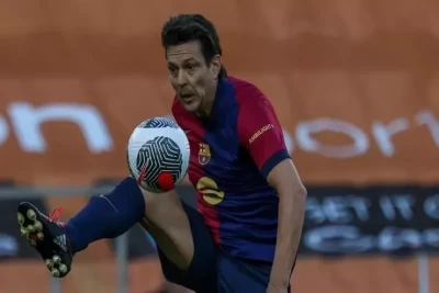 55 yaşlı Litmanen karyerasına qayıtdı və möhtəşəm qol vurdu
