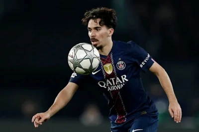 Vitinya "Real"a keçid xəbərlərinə cavab verdi: "PSJ-dən ayrılmağım axmaqlıq olardı"