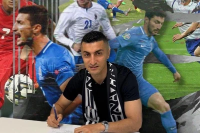 "Karvan" Araz Abdullayevlə müqavilə imzalayıb