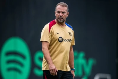 "Barselona" iki mövqe üçün futbolçu axtarır: Flik müdafiəçi və forvard istəyir