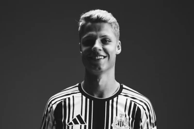 İngiltərənin Nyukasl klubu Ayaksın futbolçusu Şon Styoru heyətinə qatıb