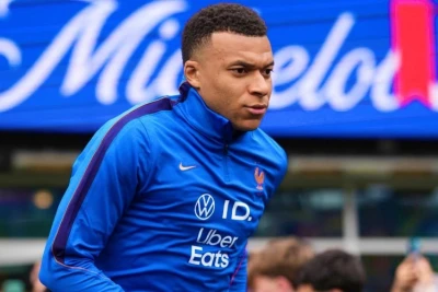 Mbappe rekordun bir addımlığında