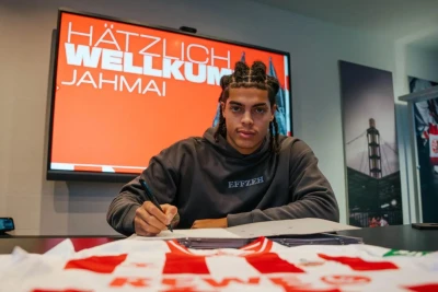 "Köln" Cahmay Simpson-Pyuzini icarəyə götürdü