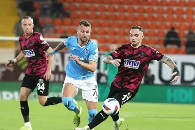 "Trabzonspor" uduzub, "Başakşəhər" 4 qol vurub