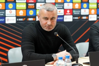 Qurban Qurbanov Futbola Həsr Olunmuş Həyatı və Köməkçiləri Haqqında