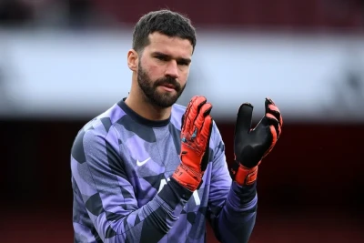 Alisson millinin düşərgəsini tərk etdi