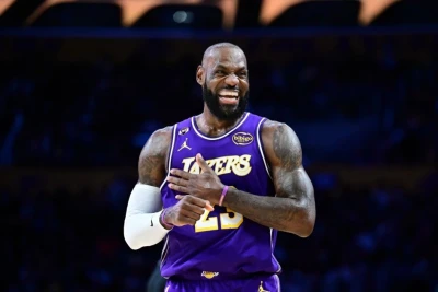 LeBron James NBA tarixində ən yaşlı tripl-dabl edən oyunçu oldu