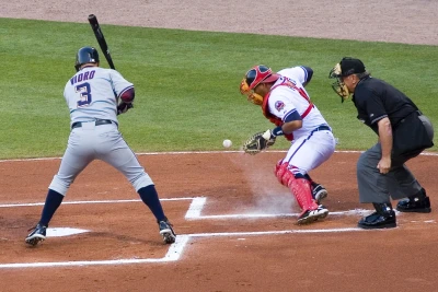 Beyzbol Oyununu Tək İzləmək İstəyən Fanatın Qeyri-Adi Üsulu