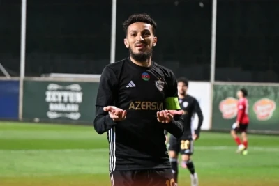 Zubir "Qarabağ"da 70-ci qolunu ilk qolunu vurduğu "Qəbələ"yə vurdu