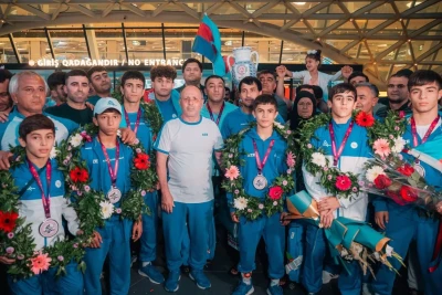U-15 Avropa Çempionatının Qalibi Güləşçilərimiz Vətənə Qayıtdı - FOTO