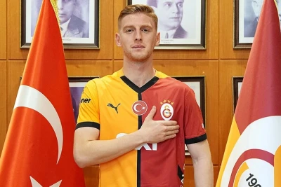 "Qalatasaray" futbolçusu ilə müqavilə müddətini artırıb