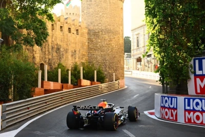 "Formula-1" Azərbaycan Qran-prisində birinci sərbəst yürüş qırmızı bayraqla dayandırılıb