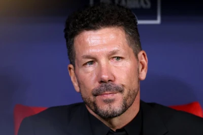 Simeone İngiltərə mətbuatının hədəfində
