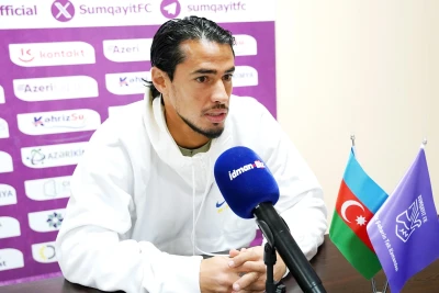 Roy Kehat: "Oğlum artıq hamımızdan yaxşı Azərbaycan dilində danışır və mənə tərcüməçi lazım olanda ona müraciət edirəm."